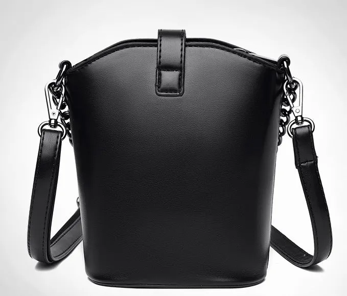 H1718 - Black Bucket Style Messenger Bag