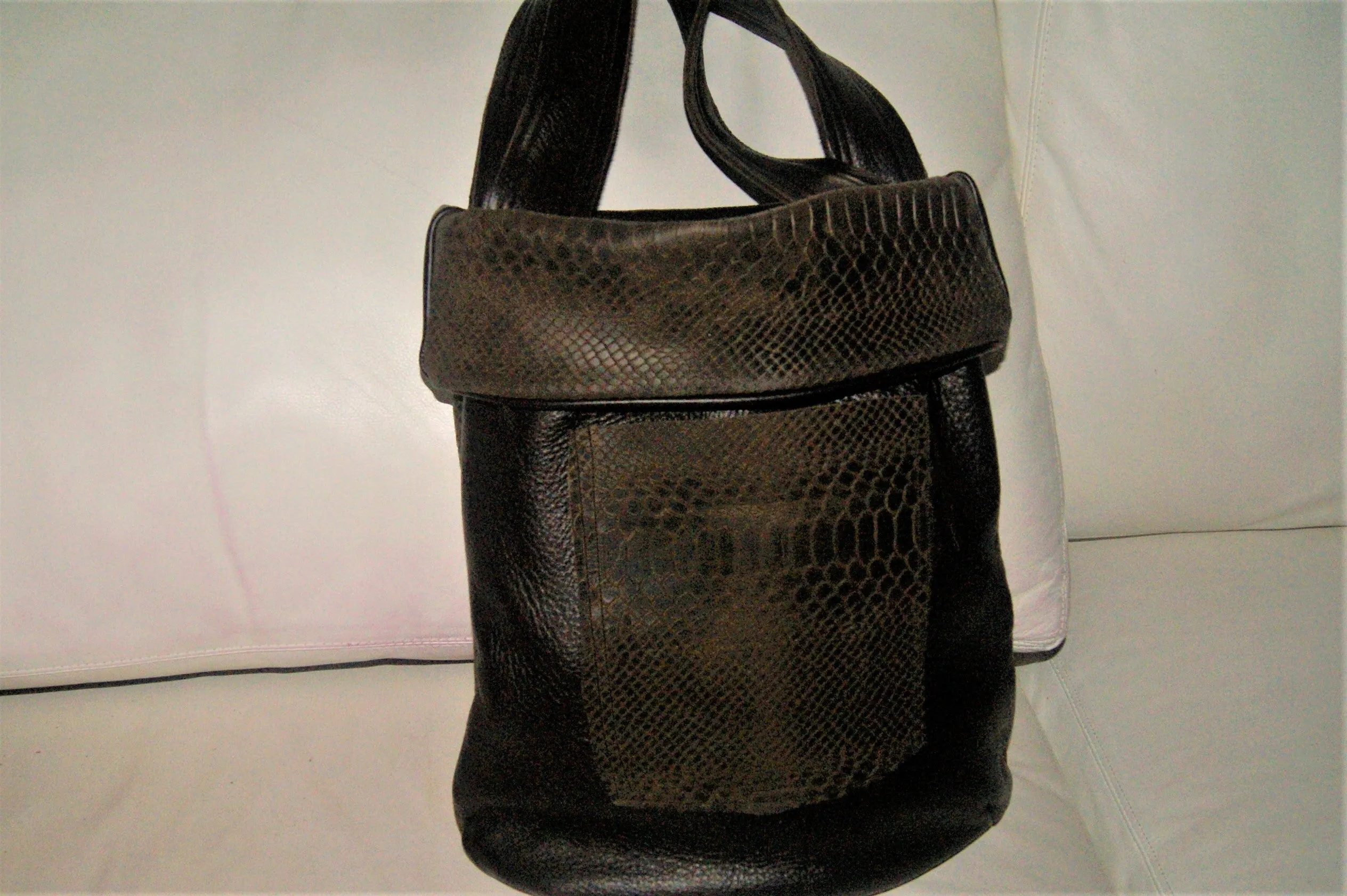 Ketanji Brown -handbag